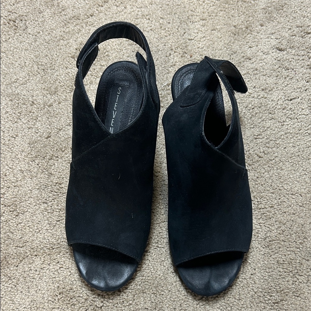 Steven by Steven Madden Black Suede Women's heels.